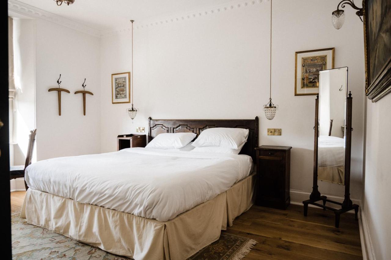 The Crooked Swan Hotel Крюкърн Екстериор снимка