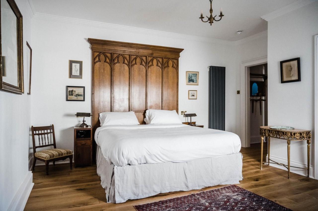 The Crooked Swan Hotel Крюкърн Екстериор снимка