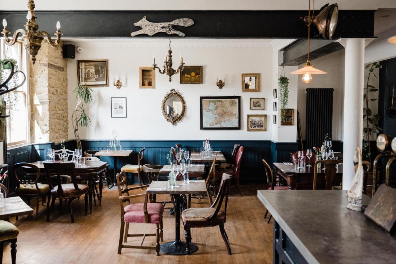 The Crooked Swan Hotel Крюкърн Екстериор снимка