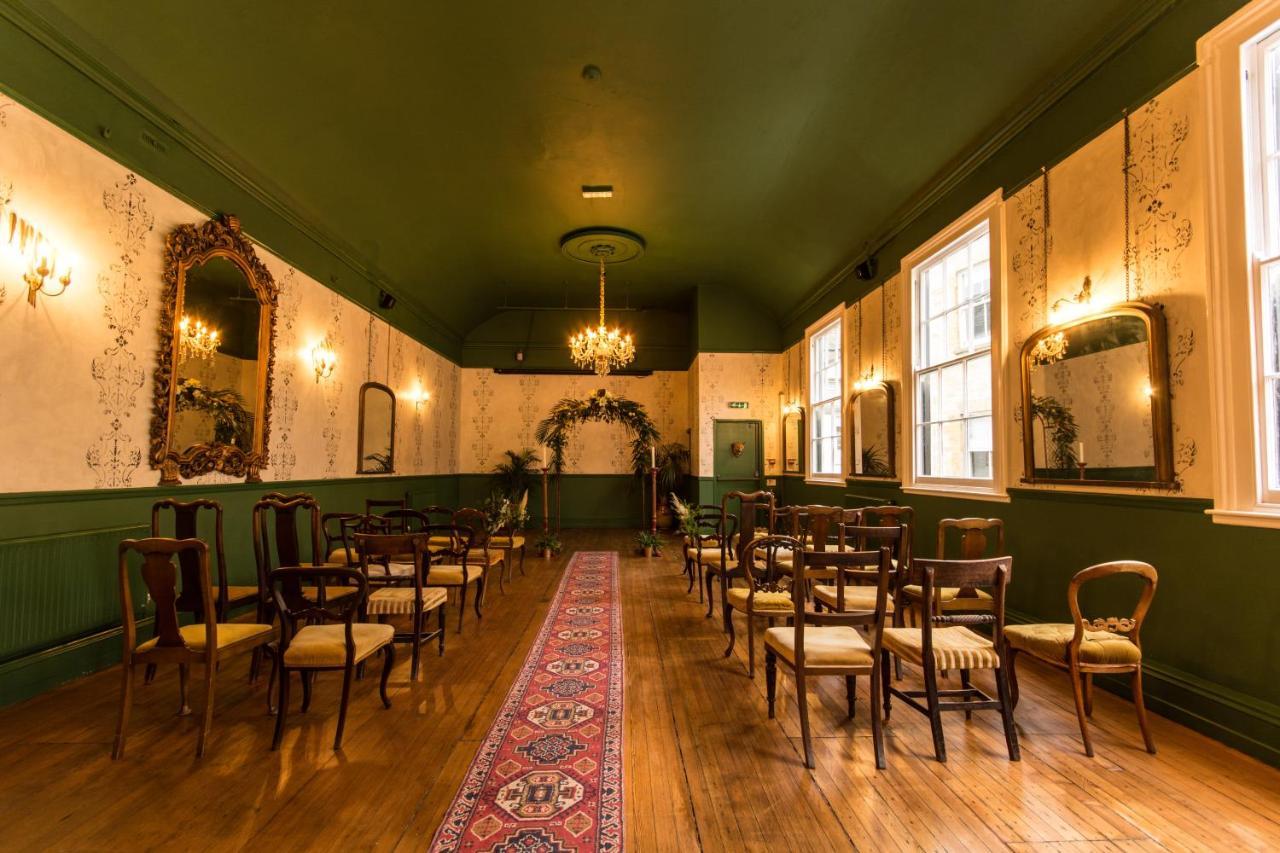 The Crooked Swan Hotel Крюкърн Екстериор снимка