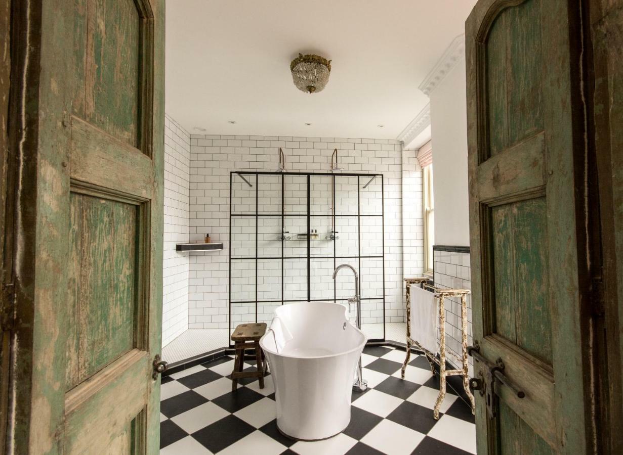 The Crooked Swan Hotel Крюкърн Екстериор снимка